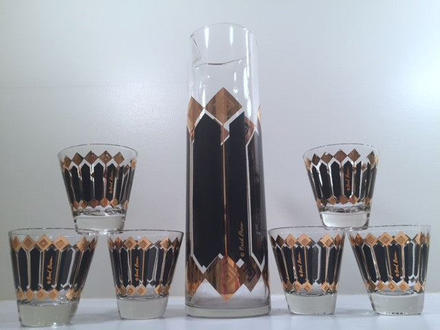Fred Press Signed Mid-Century Black and 22-Karat Gold Diamonds Retro 8-Piece Cocktail Set (1 Pitcher, 1 Carrier, 6 Glasses)